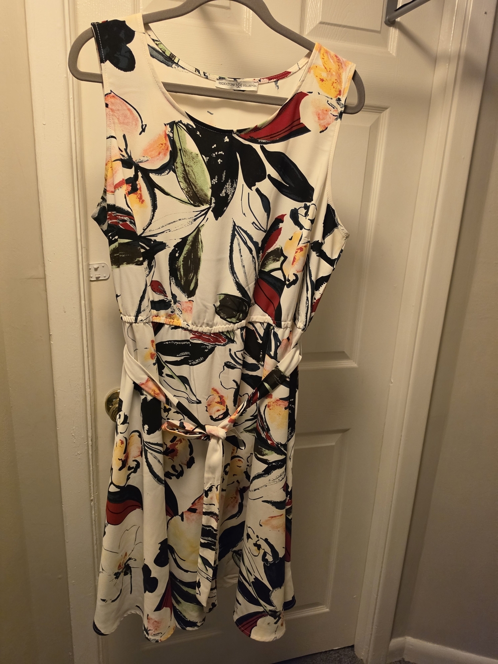 Floral Sleeveless Tie-Waist Dress in White